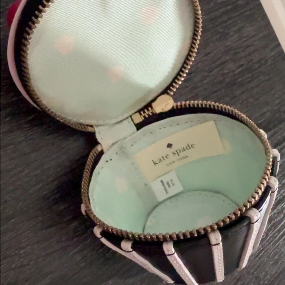 Kate Spade Magnolia Bakery Cupcake Coin Purse - Picture 3 of 3